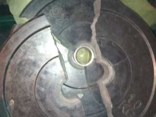 broken bumper plates 3